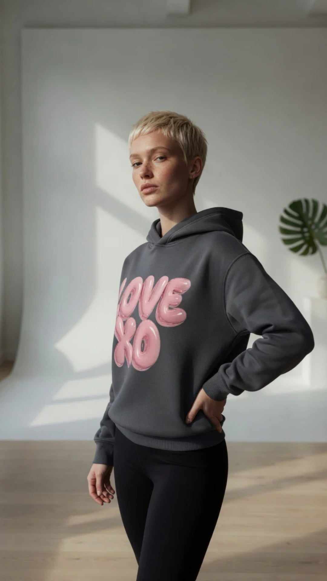 “Love XO” Balloon Letter Graphic Oversized Pullover Hoodie